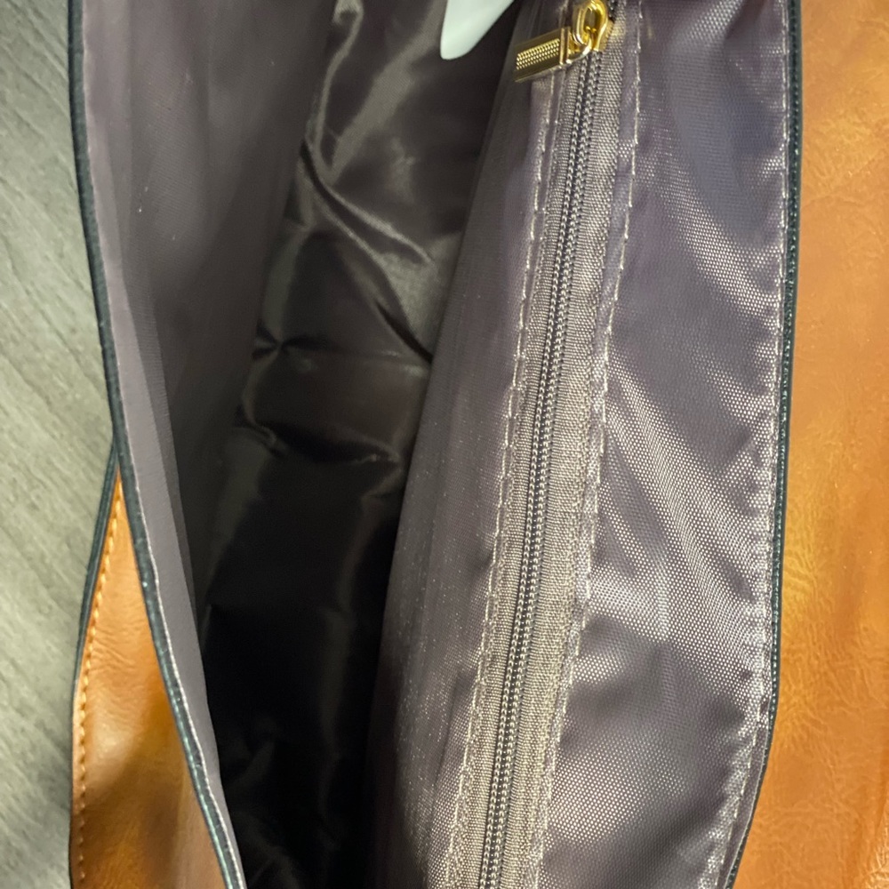 NEW Kristi Purse and Adjustable Strap~ in Brown 🤎 - Picture 10 of 16
